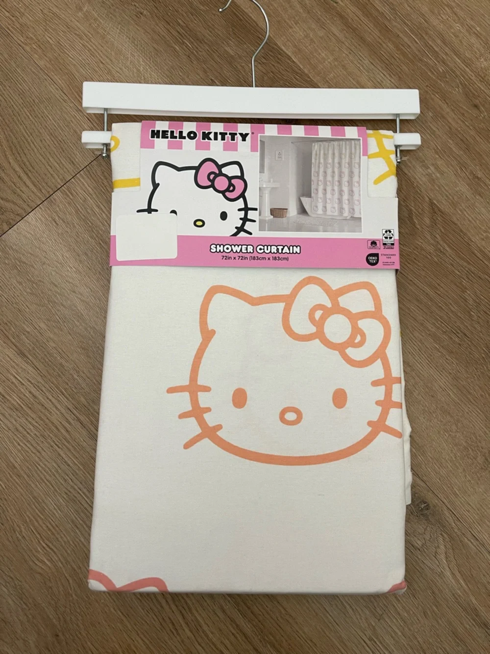 Hello Kitty Peach Outline Bath Curtain